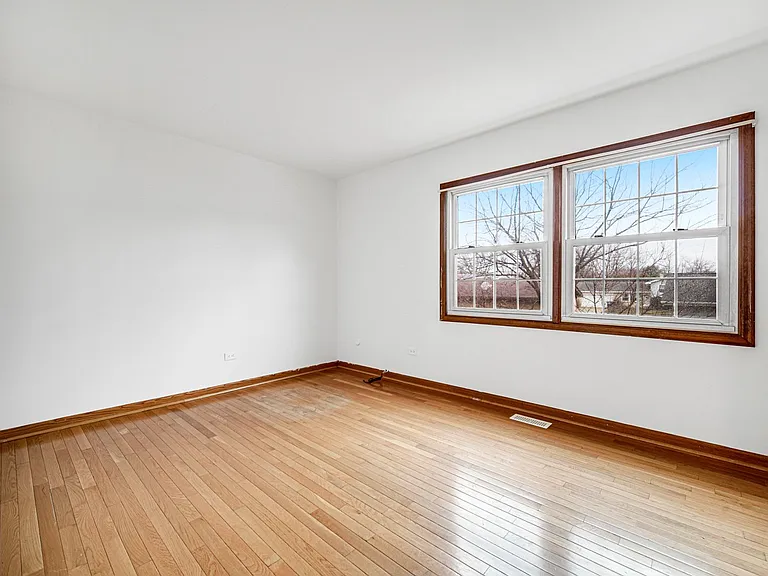 541 S Warrington Rd — Photo 13