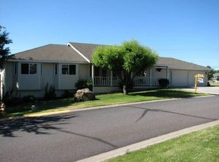 3576 SW Valleyview Dr, Redmond, OR 97756