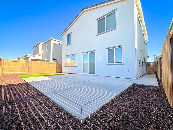 2nd image of 12090 Agen Cir