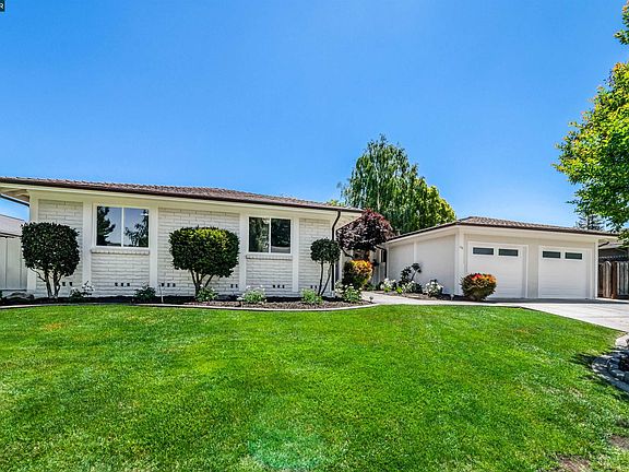 2nd image of 116 Meese Ct