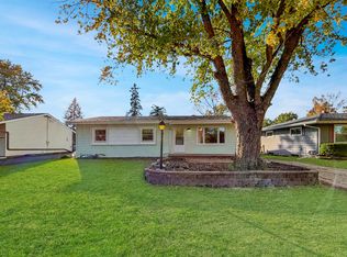 1409 N Seminary Ave, Woodstock, IL 60098
