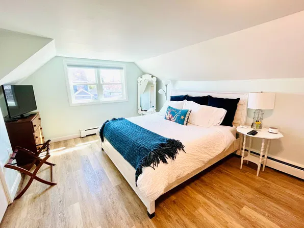 (undisclosed Address), Newport, RI 02840