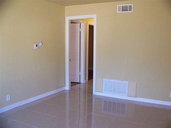 5th image of 1002 Sunnyvale Dr
