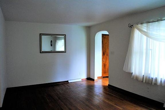 5th image of 78 Burr Ave
