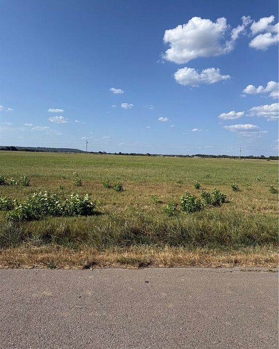 2nd image of Drake Rd