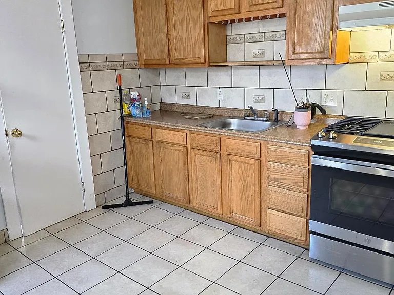 196 Rodman St #2 — Photo 1