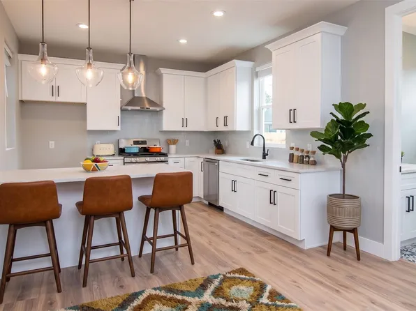 8006 Gault St #2, Austin, TX 78757