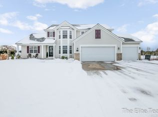 10860 Pine Cone Ct, West Olive, MI 49460