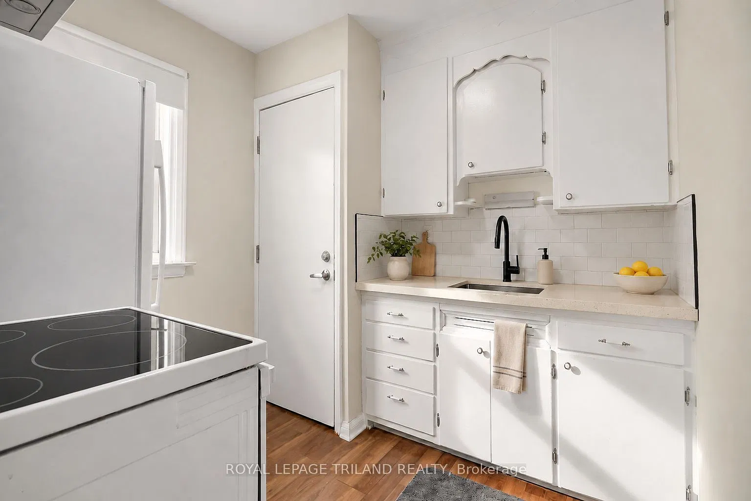 3 bed, $2,250 — Photo 2