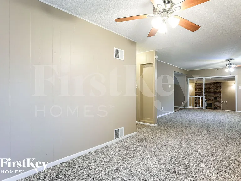 3008 S Scott Ave — Photo 8
