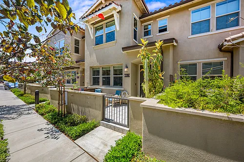 1194 Delpy View Point Apt 1194, Vista, CA 92084 | HotPads
