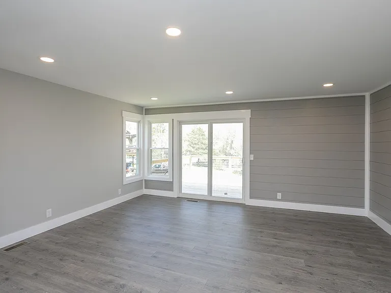 1608 Autumn Ridge Dr — Photo 7