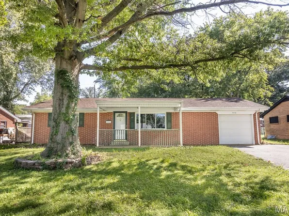 916 Peony Dr, Belleville, IL 62220