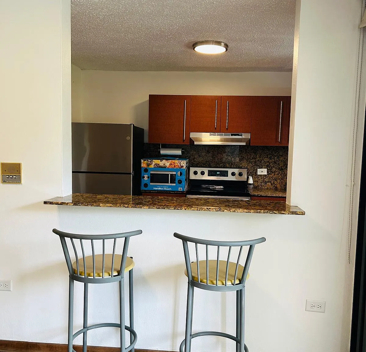 3 bed, 2.5 bath, 2134 sqft, $2,495 — Photo 3