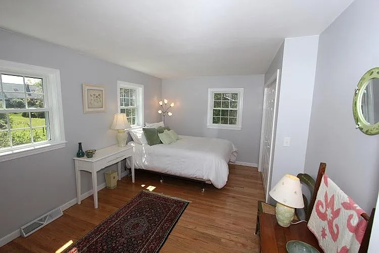 36 Wood Ave — Photo 7