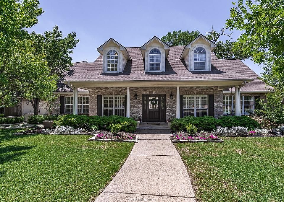 1st image of 800 Southern Hills Ct