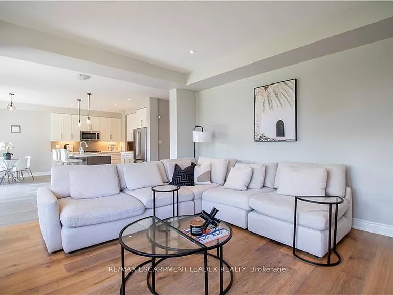 19 Secinaro Ave — Photo 17