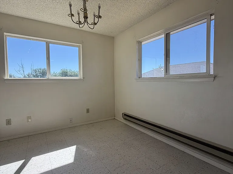 127 N Fillmore St — Photo 10