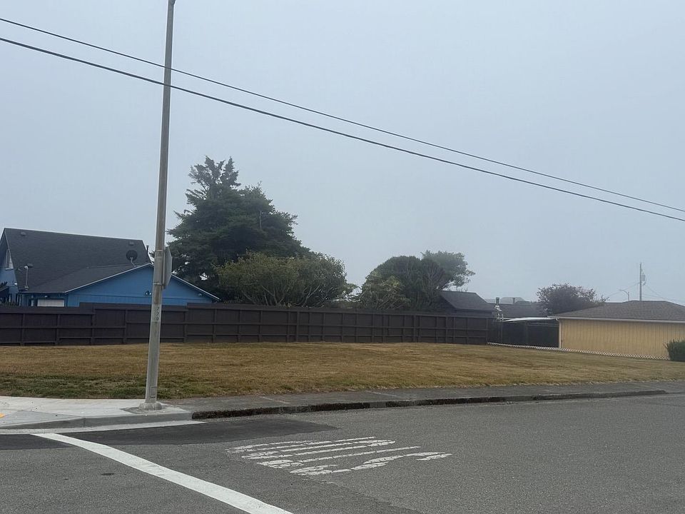 2nd image of 690 A St