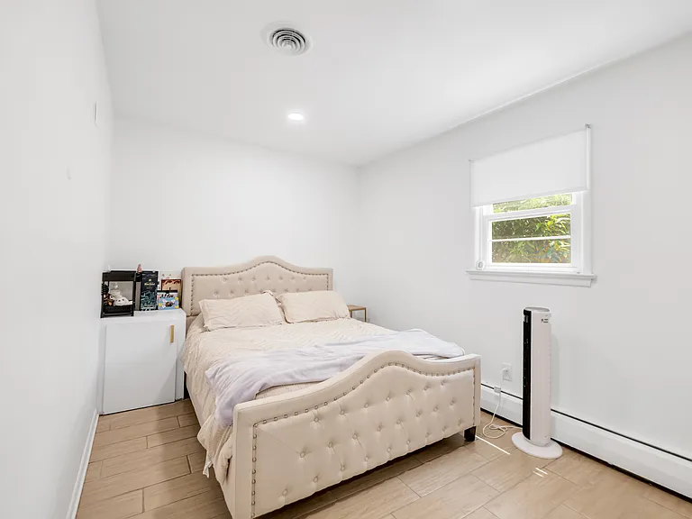 831 Prospect St — Photo 24