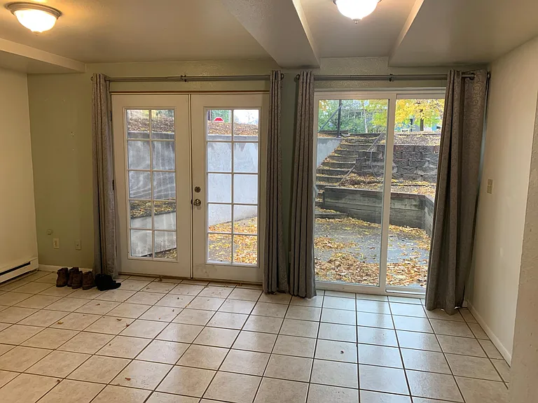 705 Maple St #B — Photo 3