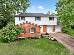 391 Roselake Dr, Dayton, OH 45458