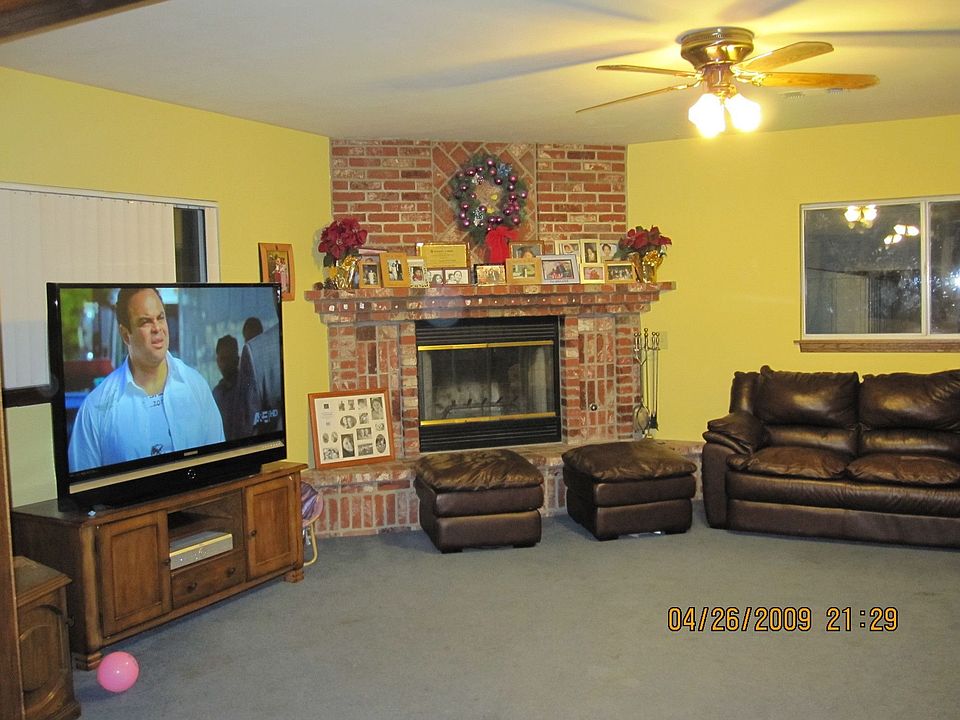 2nd image of 27146 Elias Ave