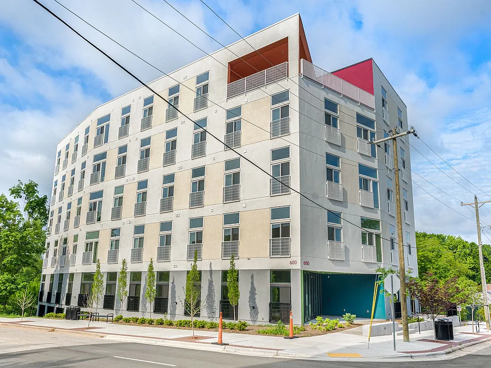 600 Duke St #14