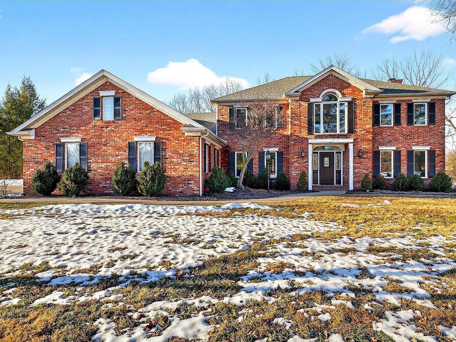 5 bed, 3886 sqft, $3,400 — Photo 1