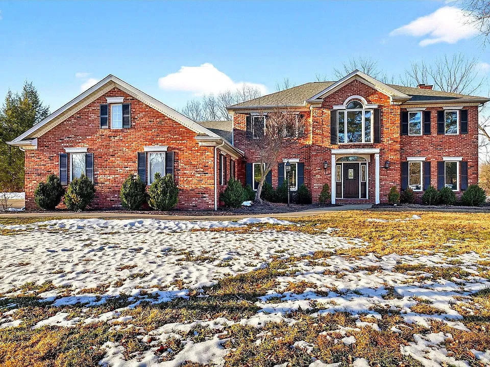 3825 E Devonshire Ct