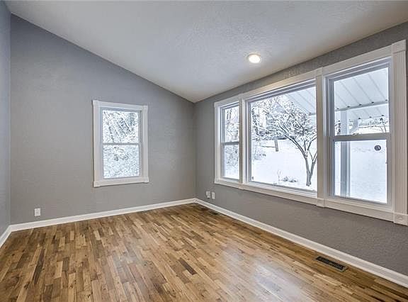 4th image of 1801 S 12th St