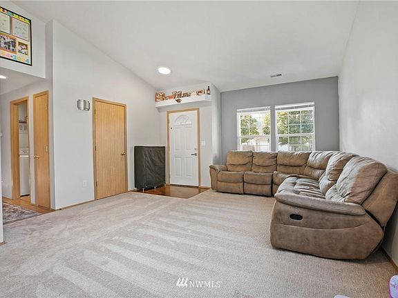 5th image of 19411 46th Ave NE