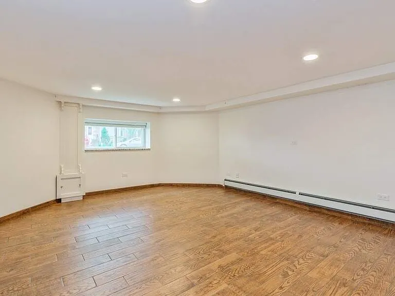 6123 N Moody Ave #G — Photo 2