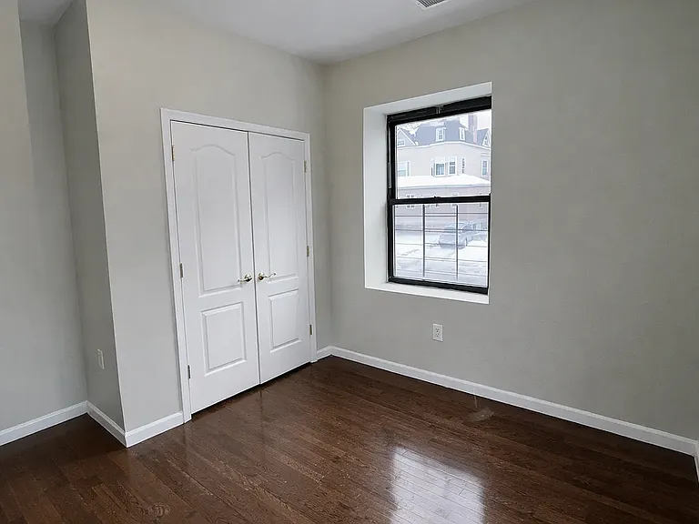 74 Lenox Ave — Photo 6