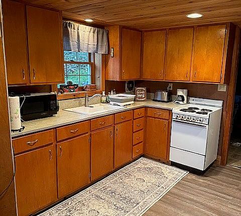 4th image of 3128 Rockwood Dr SW