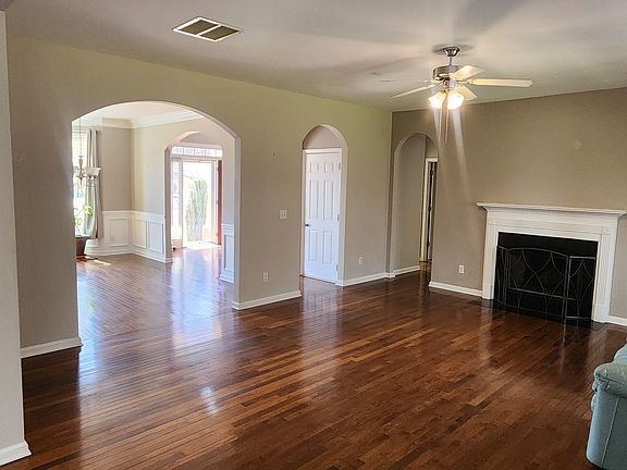 5th image of 419 Long Shore Way