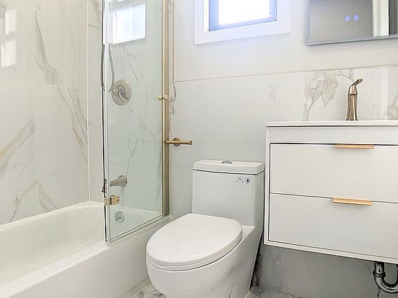 4th image of 335 Crown St Floor 1