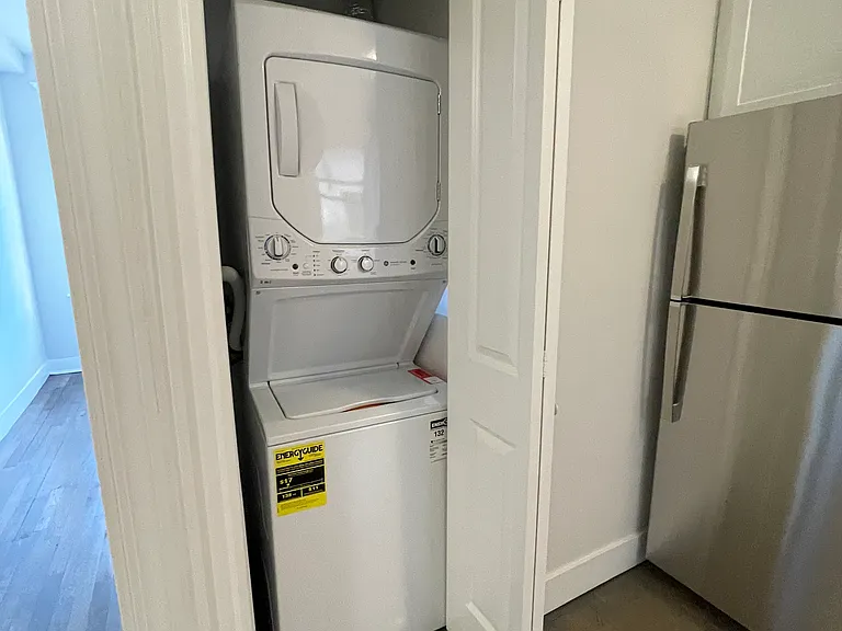 80 Park Dr #18 — Photo 2