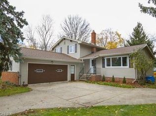 25012 Hall Dr, Westlake, OH 44145