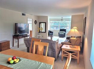 Sunrise Laks, Sunrise, FL 33322