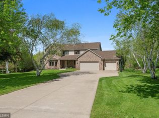 1435 96th St E, Inver Grove Heights, MN 55077