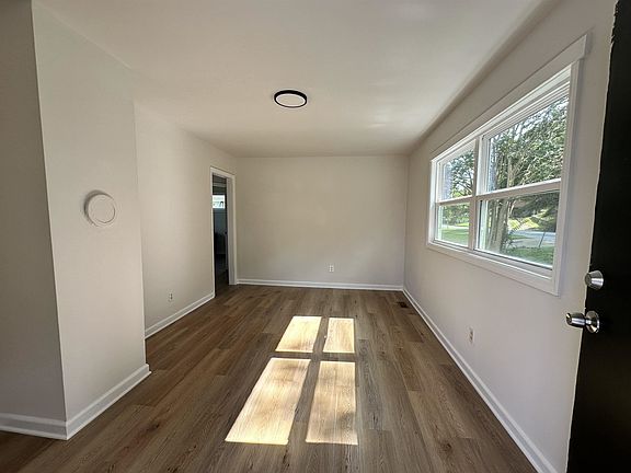 4th image of 134 Westover Dr