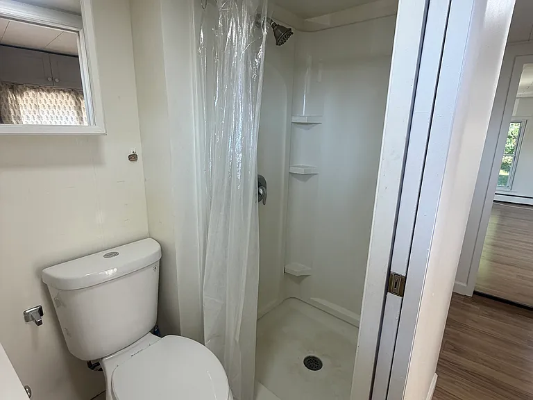 31-33 E Johnston St #3 — Photo 6