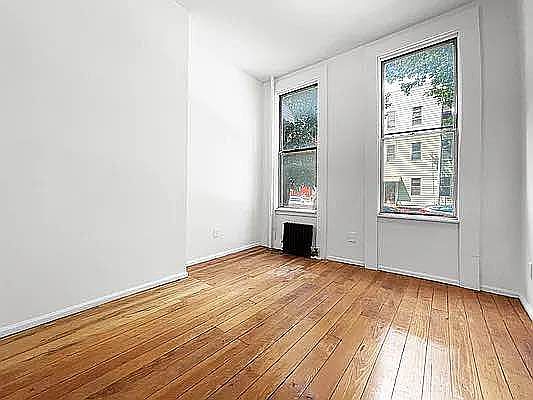 2nd image of 178 Kingsland Ave #1A
