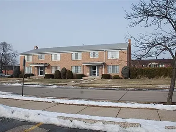 20815 Nill St #15, Saint Clair Shores, MI 48080
