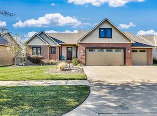 8922 W Westlakes Ct, Wichita, KS 67205