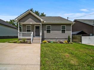 909 17th Ave E, Springfield, TN 37172