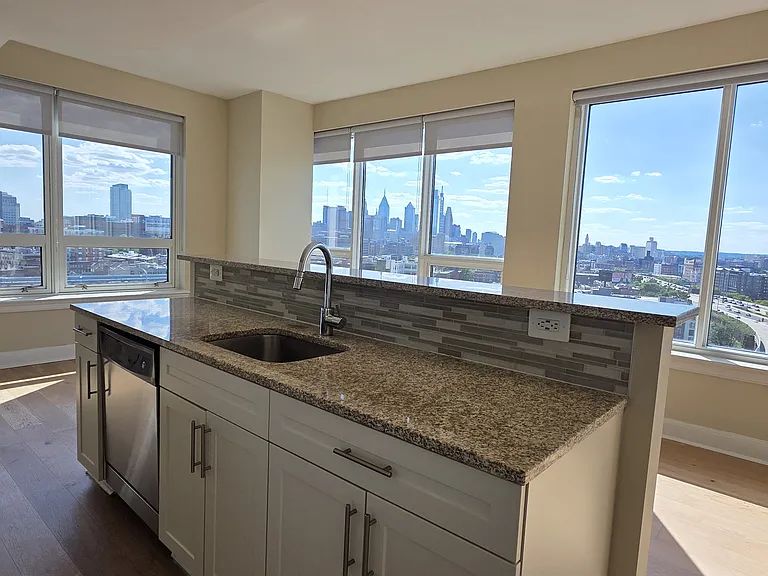 252 N Christopher Columbus Blvd #1602 — Photo 9
