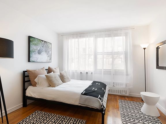 2nd image of 212 E 77th St APT 5E