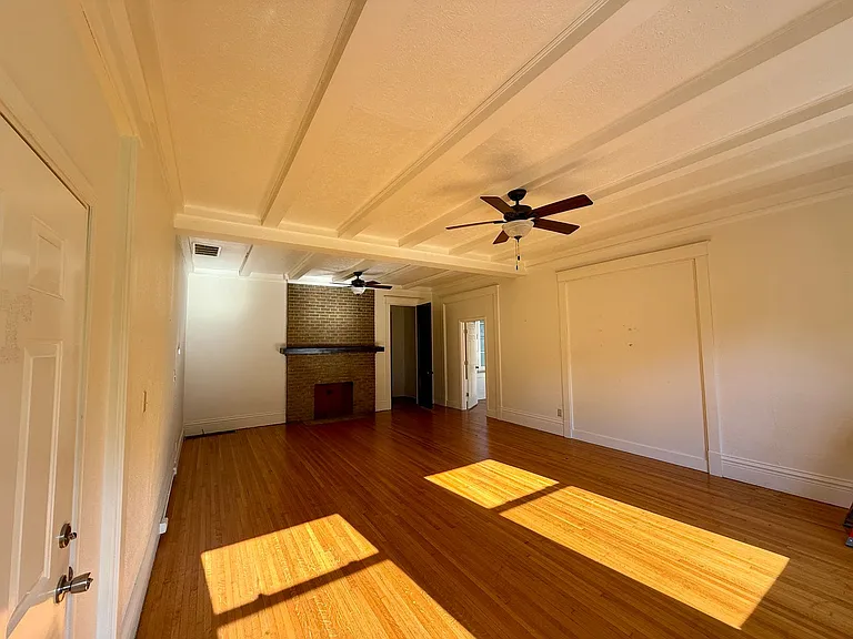 118 N Glenwood Ave — Photo 26